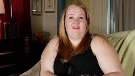 Super Sexy Chubby Honey Talks Dirty And Fucks Her Fat Juicy Pussy